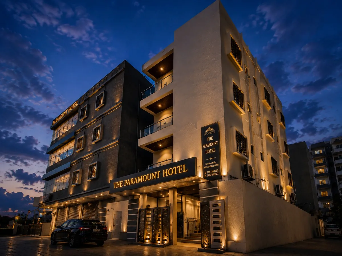 The Paramount Hotel — Building View